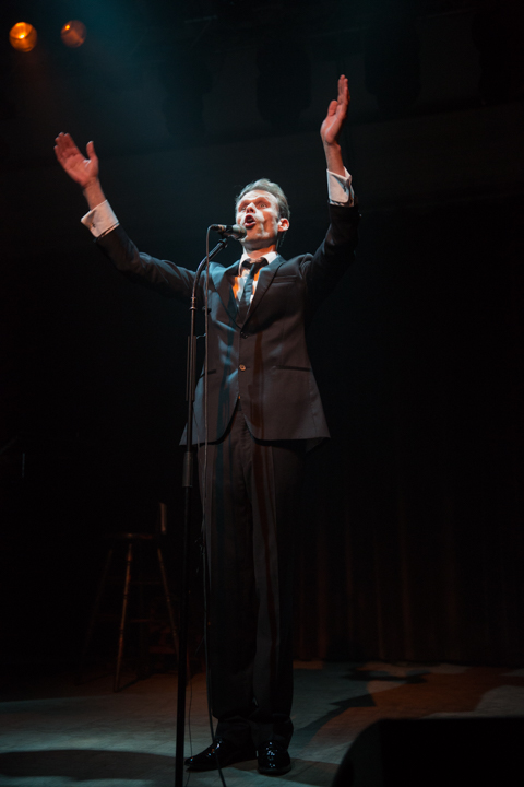 Hommage à Brel @ De Casino St.-Niklaas, picture 2, photographed by Guy Danneels - FrontView Magazine