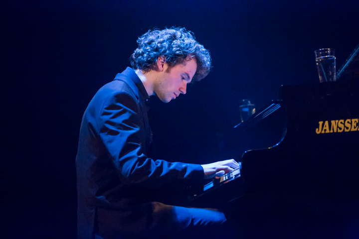 Hommage à Brel @ De Casino St.-Niklaas, picture 9, photographed by Guy Danneels - FrontView Magazine