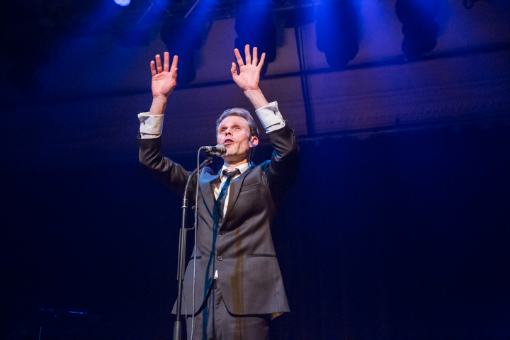 Hommage à Brel @ De Casino St.-Niklaas, picture 31, photographed by Guy Danneels - FrontView Magazine