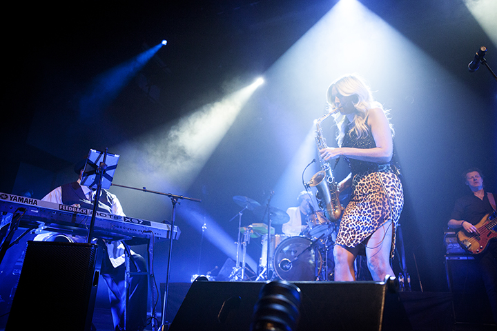 Candy Dulfer @ Het Depot, picture 5, photographed by Kristof Hayen - FrontView Magazine