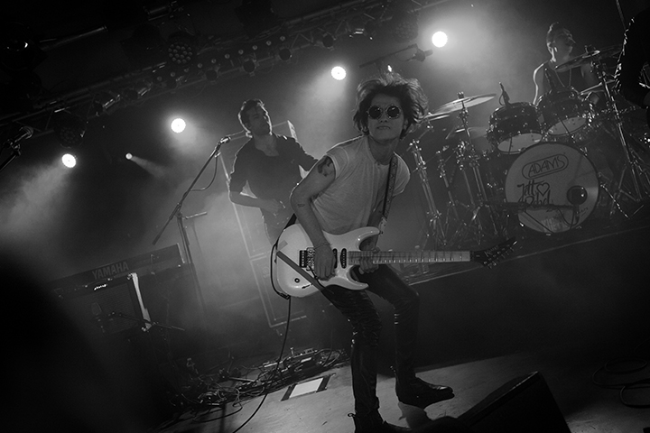 Jett Rebel @ Trix Club, foto 3, foto's door Kristof Hayen - FrontView Magazine