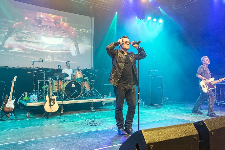 Zen Garden (U2 tribute) @ Masters @ Rock Indoor, picture 6, photographed by Edwin Houdevelt - FrontView Magazine