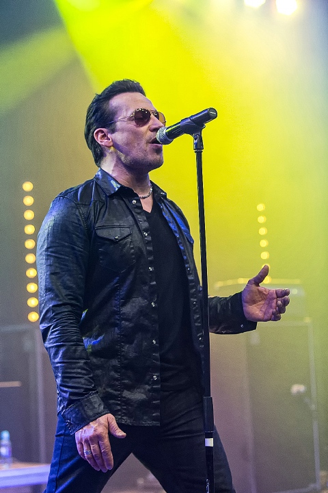 Zen Garden (U2 tribute) @ Masters @ Rock Indoor, picture 12, photographed by Edwin Houdevelt - FrontView Magazine
