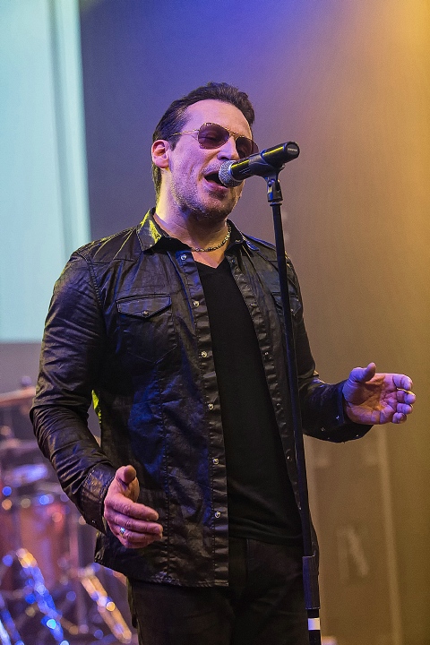 Zen Garden (U2 tribute) @ Masters @ Rock Indoor, picture 16, photographed by Edwin Houdevelt - FrontView Magazine