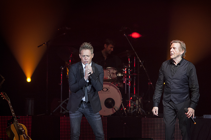 Will Tura & Christoff @ Ethias Theater, picture 8, photographed by FrontView Magazine