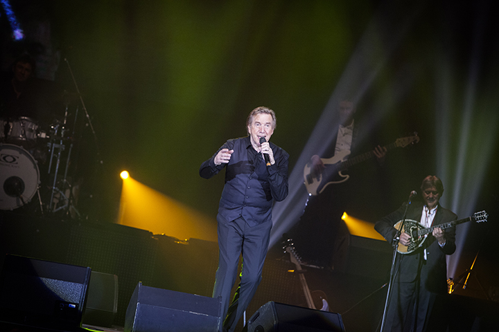 Will Tura & Christoff @ Ethias Theater, picture 10, photographed by FrontView Magazine