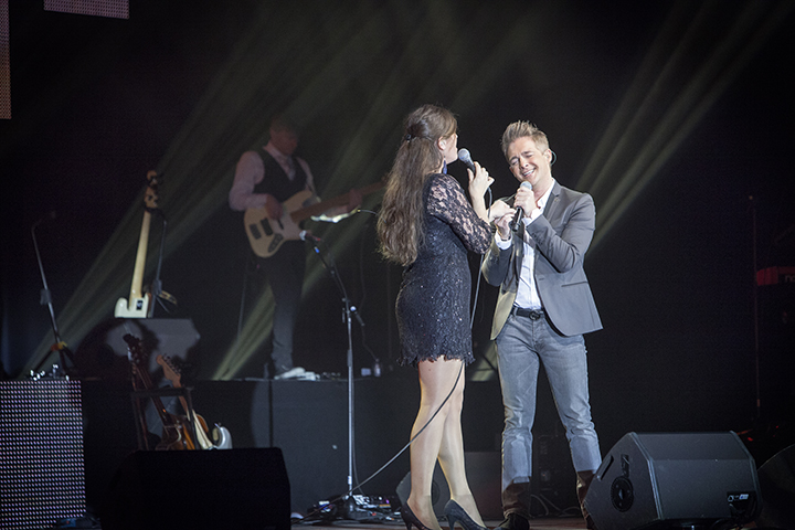 Christoff & Will Tura @ Ethias Theater, picture 5, photographed by Kristof Hayen - FrontView Magazine