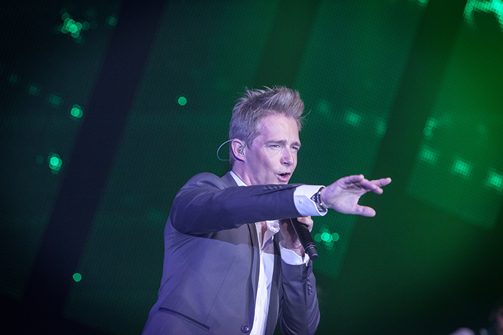 Christoff & Will Tura @ Ethias Theater, picture 8, photographed by Kristof Hayen - FrontView Magazine
