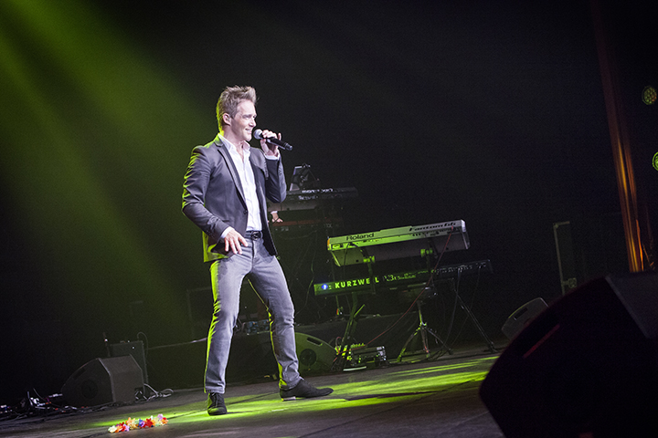 Christoff & Will Tura @ Ethias Theater, picture 15, photographed by Kristof Hayen - FrontView Magazine