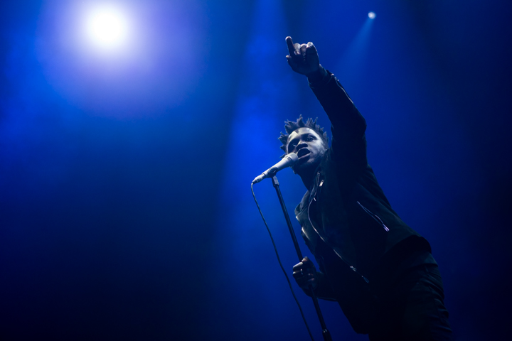 Kwabs @ Vorst Nationaal, picture 1, photographed by Dorien Goetschalckx - FrontView Magazine