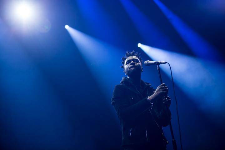 Kwabs @ Vorst Nationaal, picture 4, photographed by Dorien Goetschalckx - FrontView Magazine
