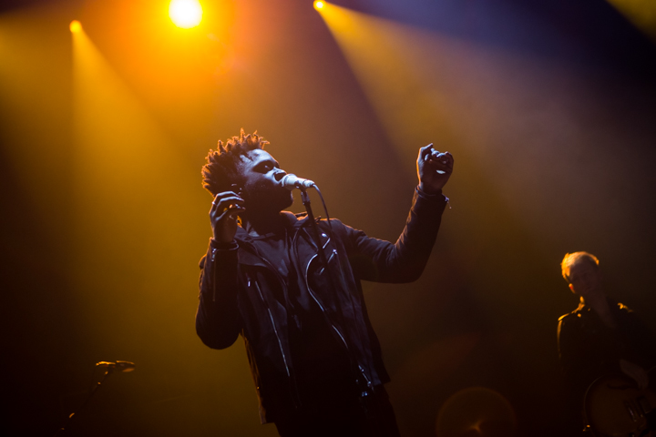 Kwabs @ Vorst Nationaal, picture 6, photographed by Dorien Goetschalckx - FrontView Magazine