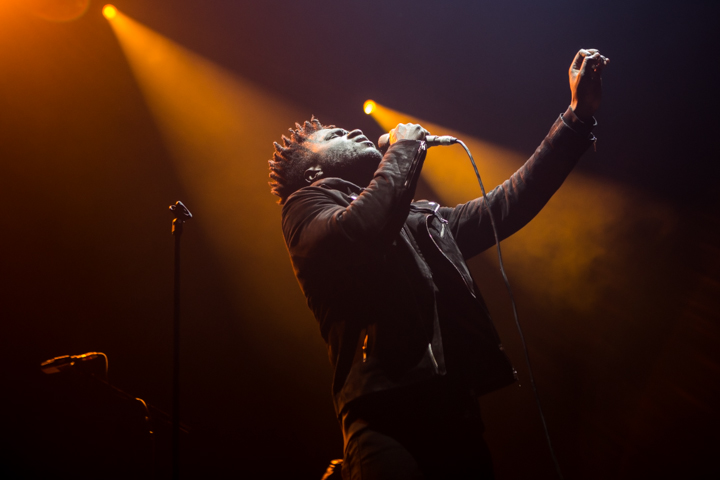 Kwabs @ Vorst Nationaal, picture 9, photographed by Dorien Goetschalckx - FrontView Magazine