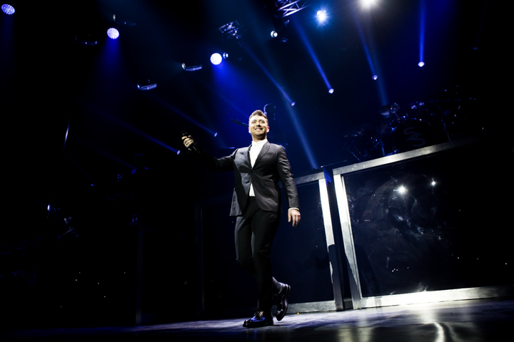 Sam Smith @ Vorst Nationaal, picture 1, photographed by Dorien Goetschalckx - FrontView Magazine