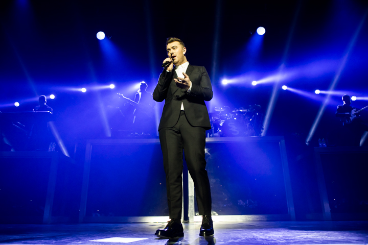 Sam Smith @ Vorst Nationaal, picture 3, photographed by Dorien Goetschalckx - FrontView Magazine