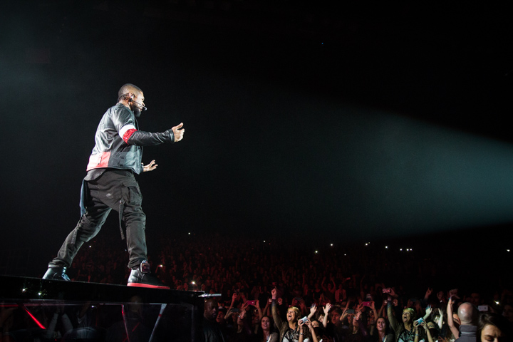 Usher UR Experience Tour, picture 18, photographed by Tom Stessens - FrontView Magazine
