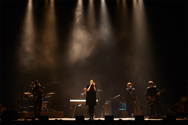 Hooverphonic @ De Roma, foto 3, foto's door Denis Van Linden - FrontView Magazine