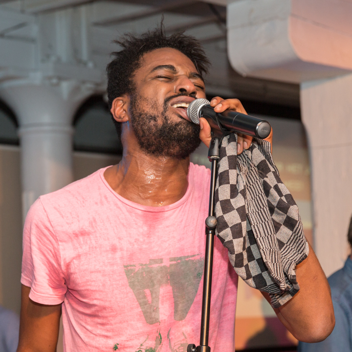 Grand Cru @ Benefiet Feest in Felix Pakhuis, picture 47, photographed by Guy Danneels - FrontView Magazine