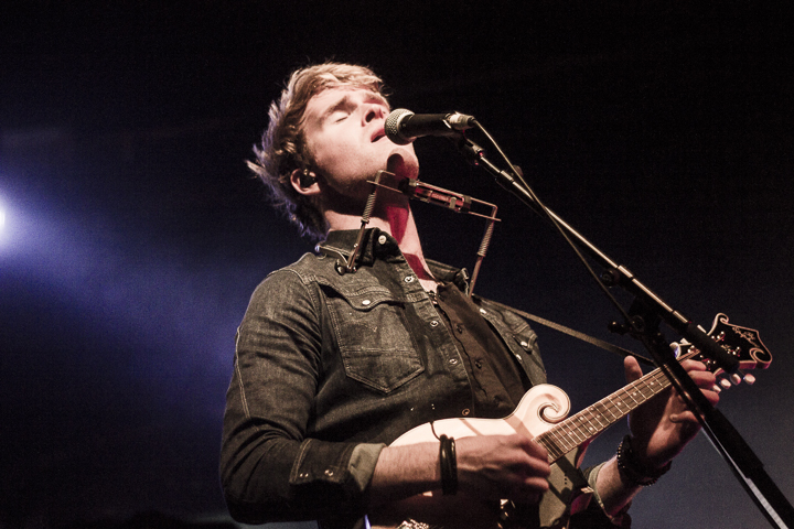Kodaline @ Trix, picture 6, photographed by Geert Pieters - FrontView Magazine