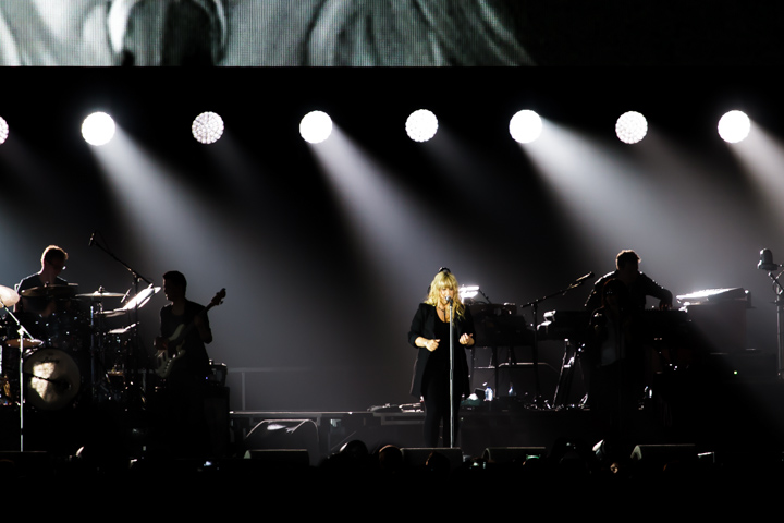 Anouk @ Sportpaleis, picture 8, photographed by Tristan Herftijd - FrontView Magazine
