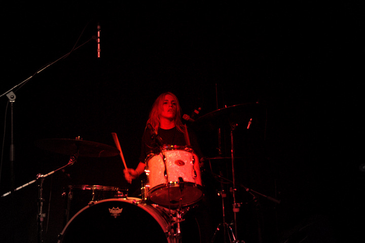 Ex Hex @ TRIX, foto 4, foto's door Bart Baevegems - FrontView Magazine