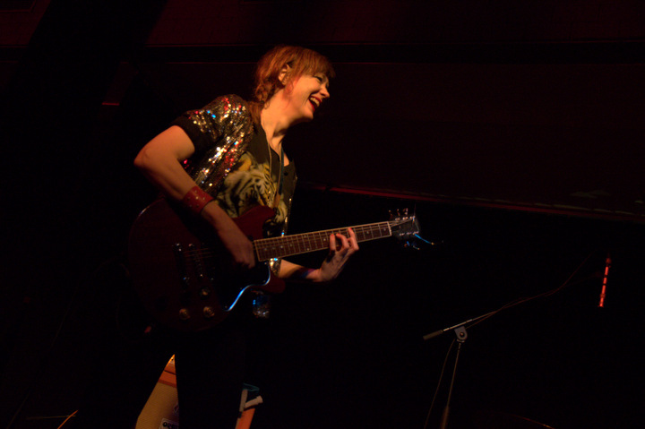 Ex Hex @ TRIX, foto 8, foto's door Bart Baevegems - FrontView Magazine