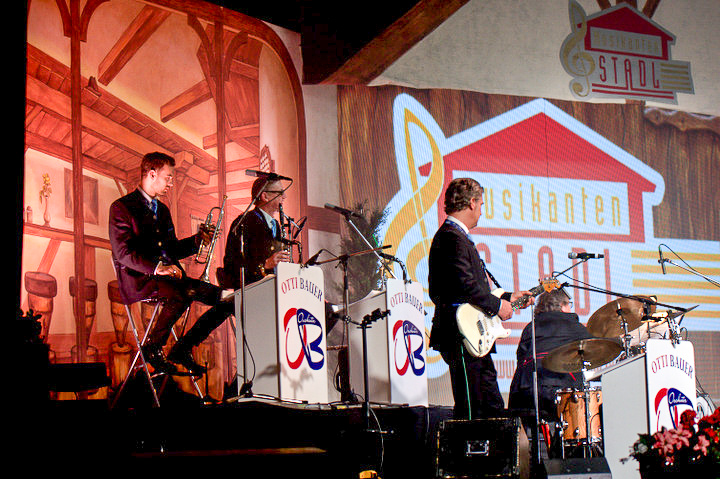 Musikantenstadl @ oktober hallen Wieze, picture 11, photographed by Bart Baevegems - FrontView Magazine
