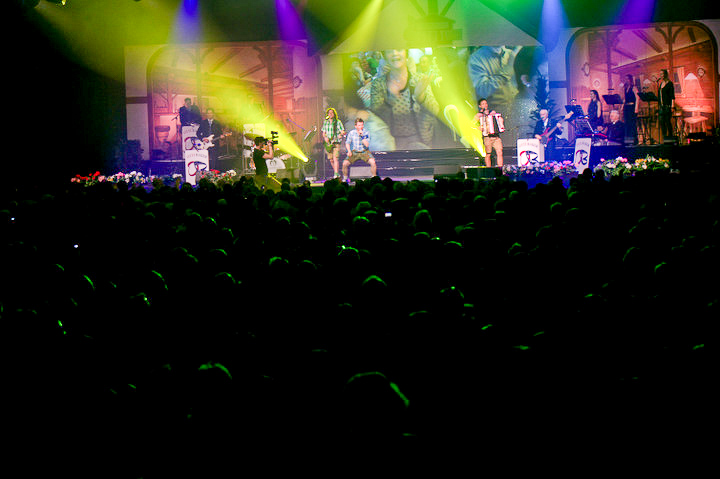 Musikantenstadl @ oktober hallen Wieze, picture 26, photographed by Bart Baevegems - FrontView Magazine