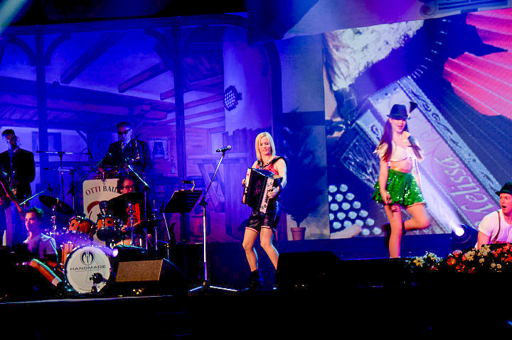 Musikantenstadl @ oktober hallen Wieze, picture 30, photographed by Bart Baevegems - FrontView Magazine