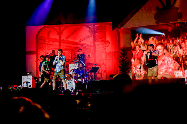 Musikantenstadl @ oktober hallen Wieze, picture 44, photographed by Bart Baevegems - FrontView Magazine