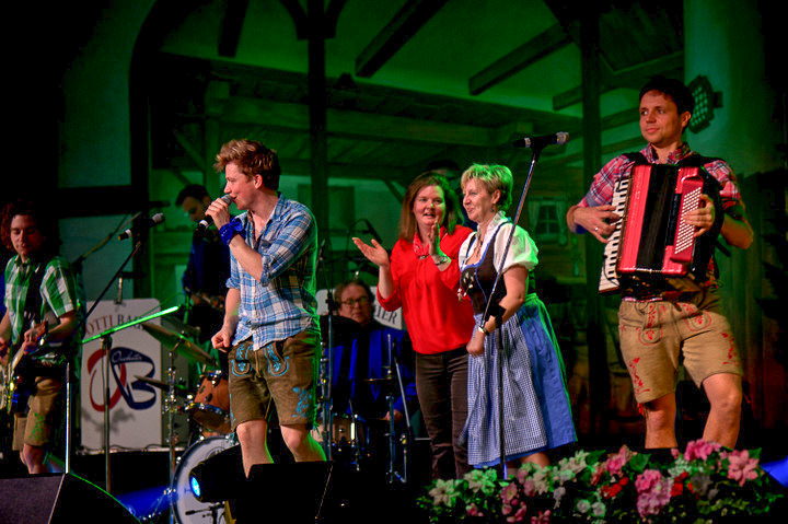 Musikantenstadl @ oktober hallen Wieze, picture 45, photographed by Bart Baevegems - FrontView Magazine