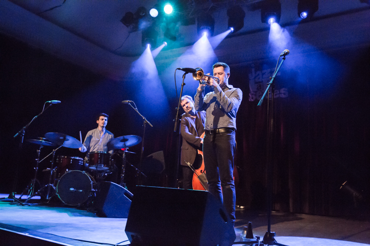Jean-Paul Estievenart Trio @ De Casino St.-Niklaas, picture 8, photographed by Guy Danneels - FrontView Magazine