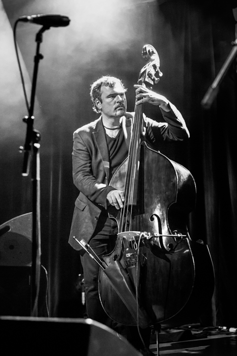Jean-Paul Estievenart Trio @ De Casino St.-Niklaas, picture 14, photographed by Guy Danneels - FrontView Magazine