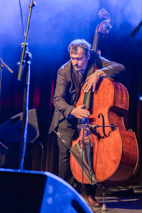 Jean-Paul Estievenart Trio @ De Casino St.-Niklaas, picture 18, photographed by Guy Danneels - FrontView Magazine