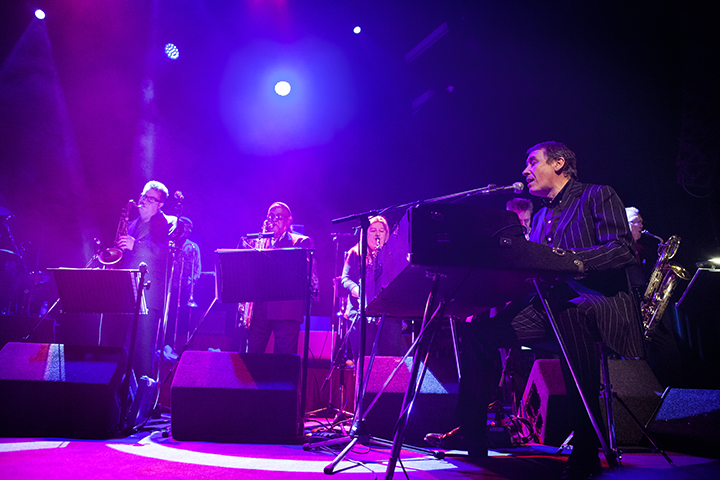 Jools Holland and his Rhythm & Blues Orchestra @ Het Depot, picture 7, photographed by Kristof Hayen - FrontView Magazine