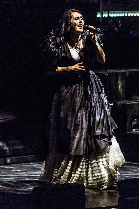 Within Temptation @ Muziekgebouw Frits Philips (Eindhoven), picture 16, photographed by Edwin Houdevelt - FrontView Magazine