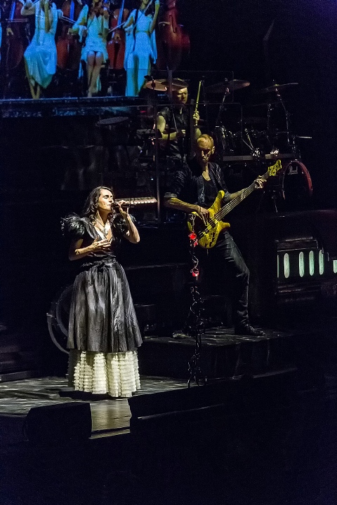 Within Temptation @ Muziekgebouw Frits Philips (Eindhoven), picture 19, photographed by Edwin Houdevelt - FrontView Magazine