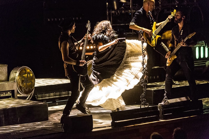 Within Temptation @ Muziekgebouw Frits Philips (Eindhoven), picture 20, photographed by Edwin Houdevelt - FrontView Magazine