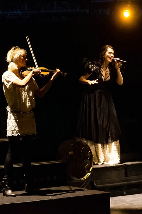 Within Temptation @ Muziekgebouw Frits Philips (Eindhoven), picture 26, photographed by Edwin Houdevelt - FrontView Magazine