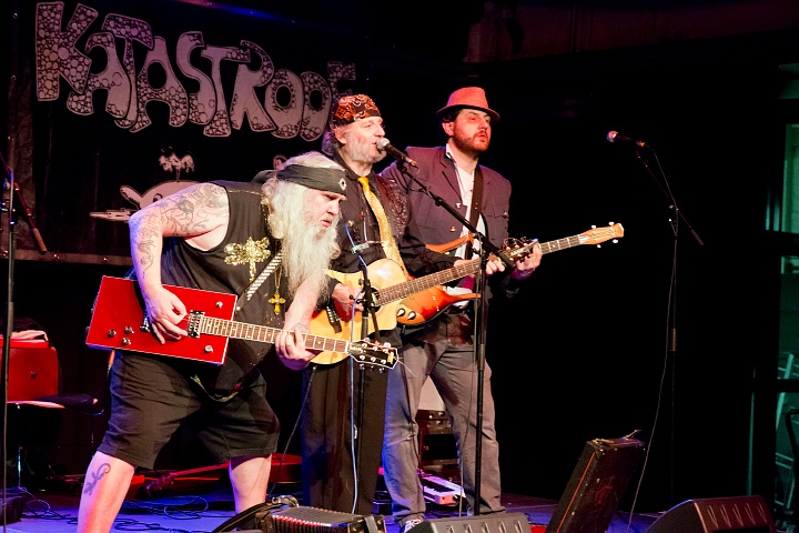 Katastroof @ CO Merksemdok, picture 13, photographed by Marc Verdonck - FrontView Magazine