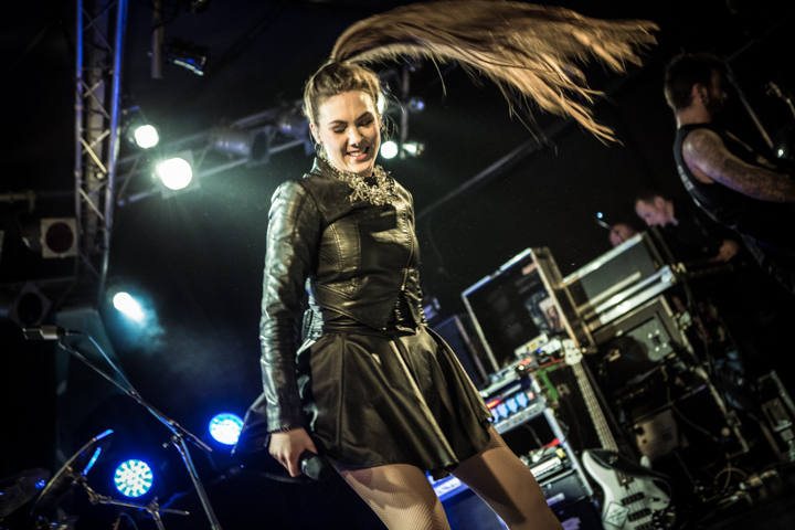 Amaranthe @ Biebob, foto 6, foto's door Dorien Goetschalckx - FrontView Magazine