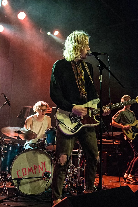 Sundara Karma @ Trix, picture 8, photographed by Edwin Houdevelt - FrontView Magazine
