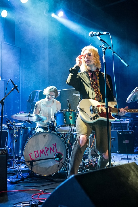 Sundara Karma @ Trix, picture 11, photographed by Edwin Houdevelt - FrontView Magazine