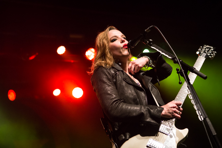 Halestorm @ Trix, foto 6, foto's door Dorien Goetschalckx - FrontView Magazine