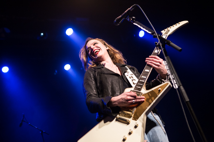 Halestorm @ Trix, foto 15, foto's door Dorien Goetschalckx - FrontView Magazine