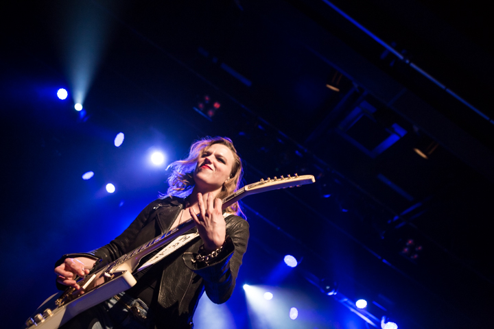 Halestorm @ Trix, foto 17, foto's door Dorien Goetschalckx - FrontView Magazine