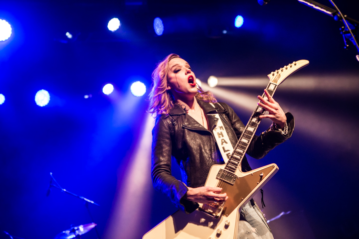 Halestorm @ Trix, foto 19, foto's door Dorien Goetschalckx - FrontView Magazine