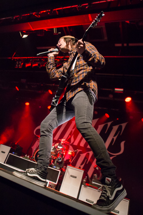 Pierce The Veil @ Trix, picture 6, photographed by Dorien Goetschalckx - FrontView Magazine