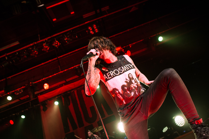 Sleeping With Sirens @ Trix, foto 1, foto's door Dorien Goetschalckx - FrontView Magazine