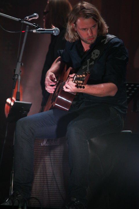 De 3JS en Bart Herman - Bronnen @ Arenbergschouwburg, picture 21, photographed by Bianca van Barneveld - FrontView Magazine